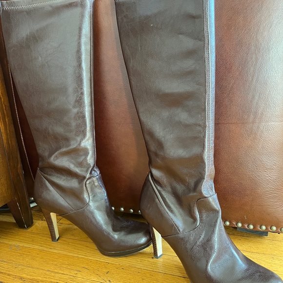 Franco Sarto, The Artist’s Collection Traspira knee high brown boots, size 11 - Picture 3 of 10